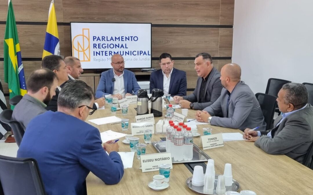 Parlamento Regional de Jundiaí se reúne na Câmara de Louveira
