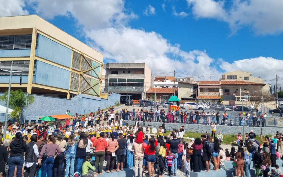 Praça da Bica vira palco de diversão e conscientização na Semana do Bebê e Rua da Alegria